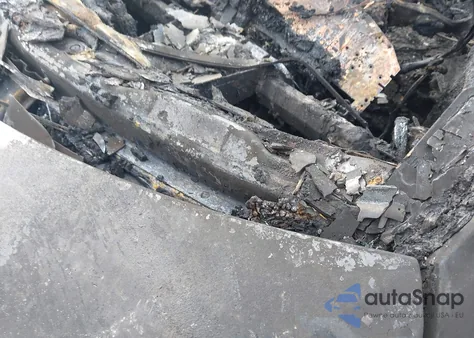 2014 Mercedes-Benz E 350 из США, поврежденный, VIN WDDHF5KB4EA926681